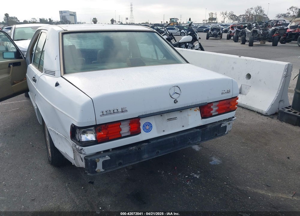 1993 MERCEDES-BENZ 190 E 2.6 VIN: WDBDA29D1PG067674