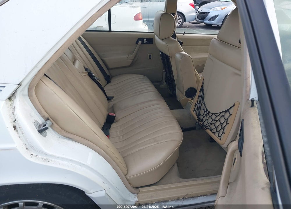 1993 MERCEDES-BENZ 190 E 2.6 VIN: WDBDA29D1PG067674