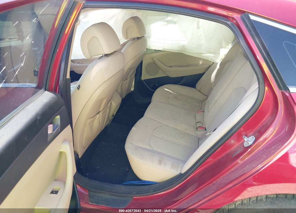 2015 HYUNDAI SONATA VIN: 5NPE24AF1FH123649