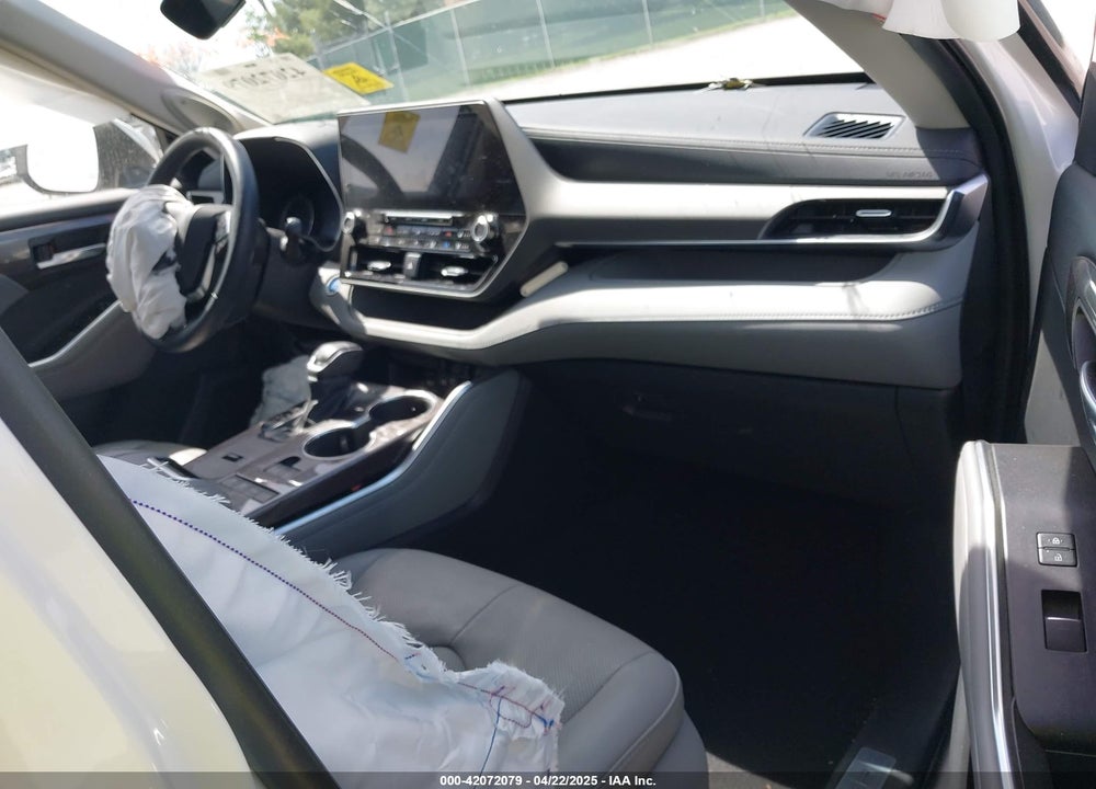 2021 TOYOTA HIGHLANDER VIN: 5TDXBRCH0MS033548