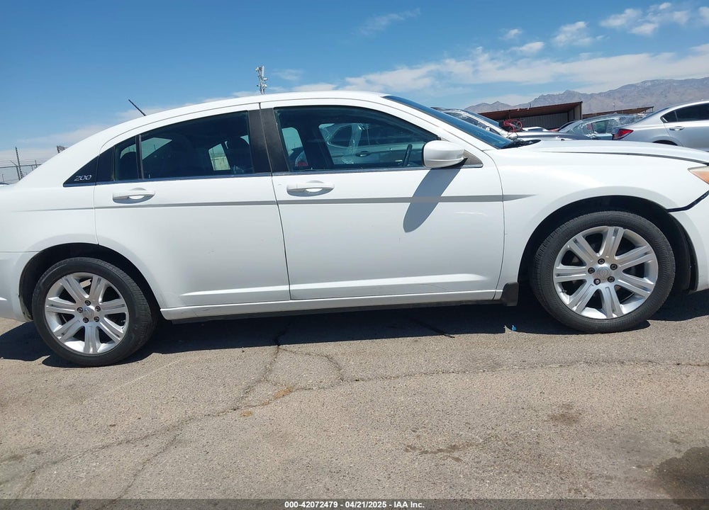 2013 CHRYSLER 200 VIN: 1C3CCBBB5DN695474