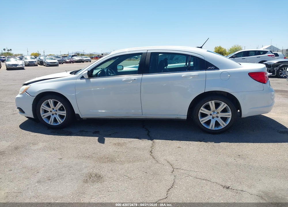 2013 CHRYSLER 200 VIN: 1C3CCBBB5DN695474