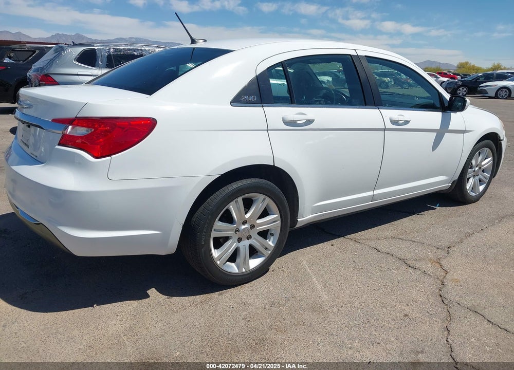 2013 CHRYSLER 200 VIN: 1C3CCBBB5DN695474