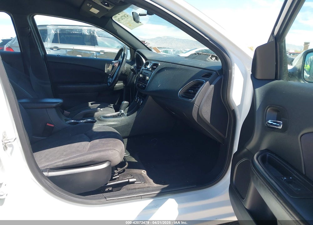 2013 CHRYSLER 200 VIN: 1C3CCBBB5DN695474