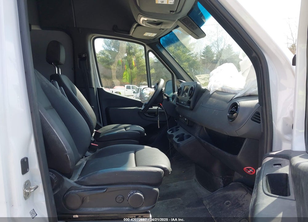 2024 MERCEDES-BENZ SPRINTER 2500 HIGH ROOF 4-CYL DIESEL HO VIN: W1Y4NCHY9RT181069