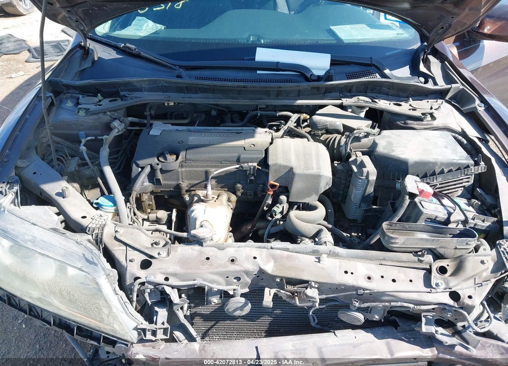 2013 HONDA ACCORD VIN: 1HGCT1B72DA021843
