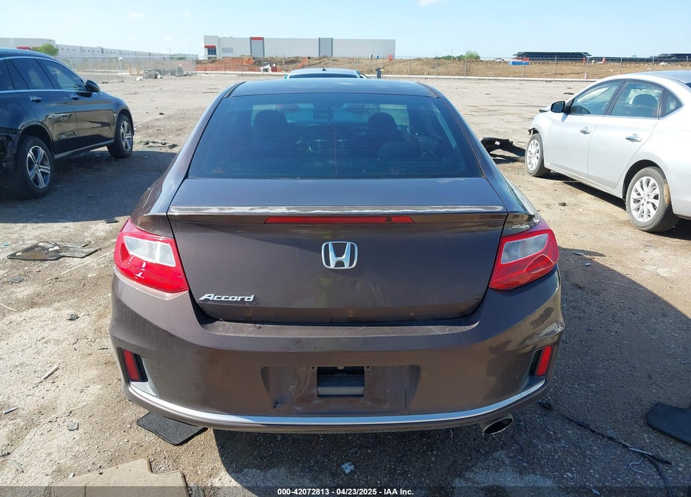 2013 HONDA ACCORD VIN: 1HGCT1B72DA021843