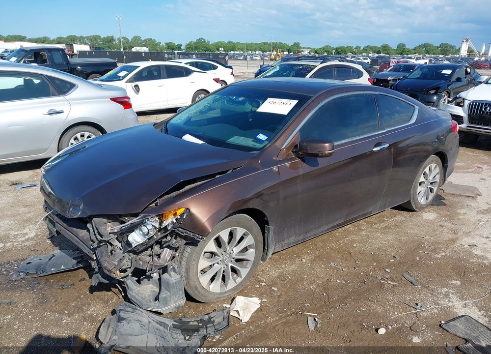 2013 HONDA ACCORD VIN: 1HGCT1B72DA021843