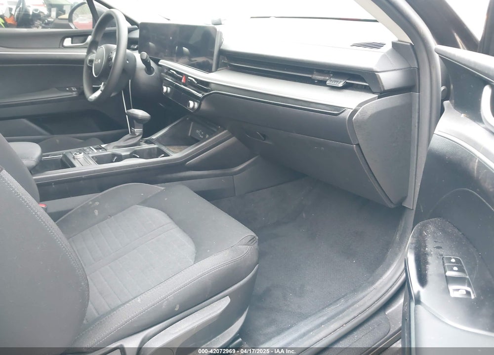 2025 KIA K5 LXS VIN: KNAG24J77S5316431