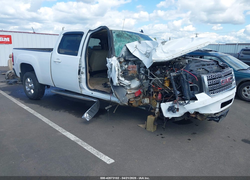 2011 GMC SIERRA 2500HD DENALI VIN: 1GT125C8XBF127206