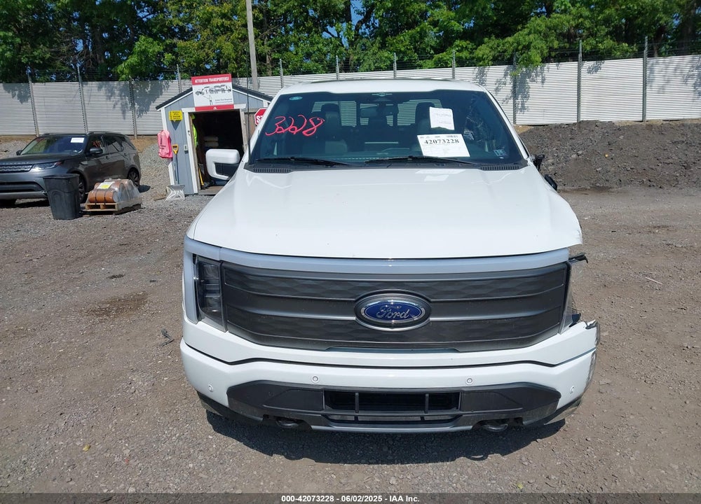 2023 FORD F-150 LIGHTNING LARIAT VIN: 1FTVW1EVXPWG27360