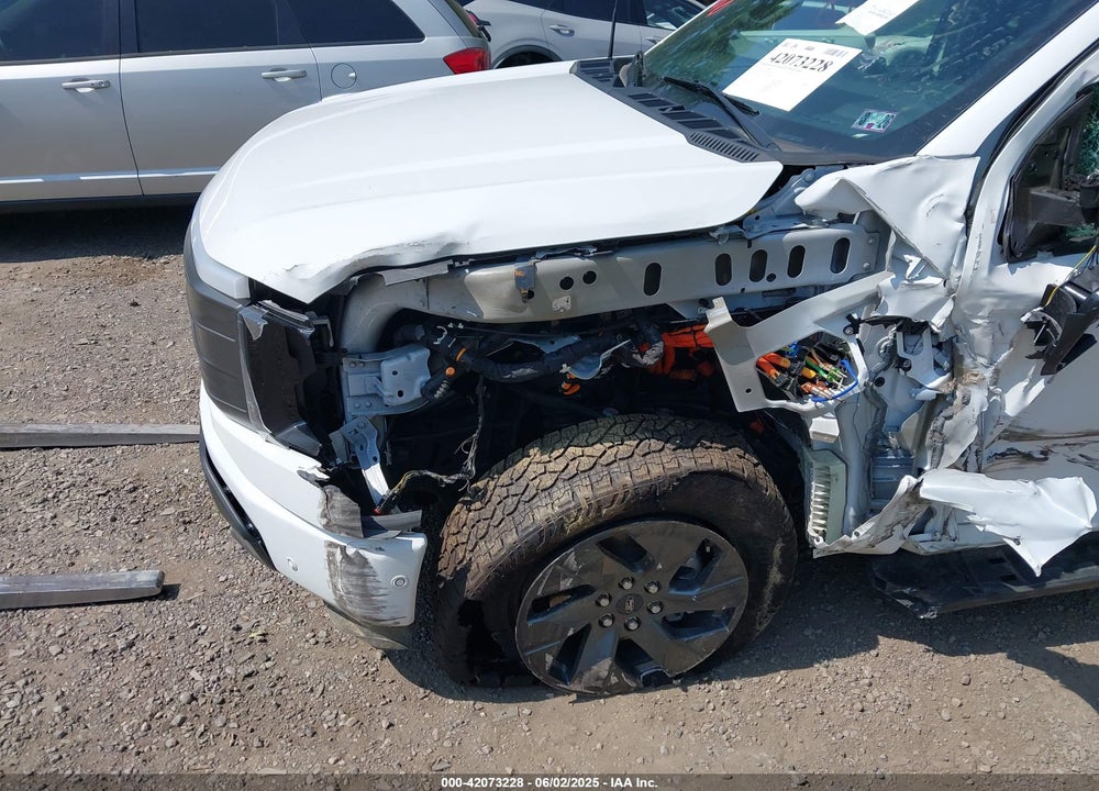 2023 FORD F-150 LIGHTNING LARIAT VIN: 1FTVW1EVXPWG27360