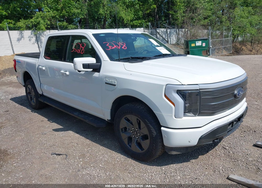 2023 FORD F-150 LIGHTNING LARIAT VIN: 1FTVW1EVXPWG27360