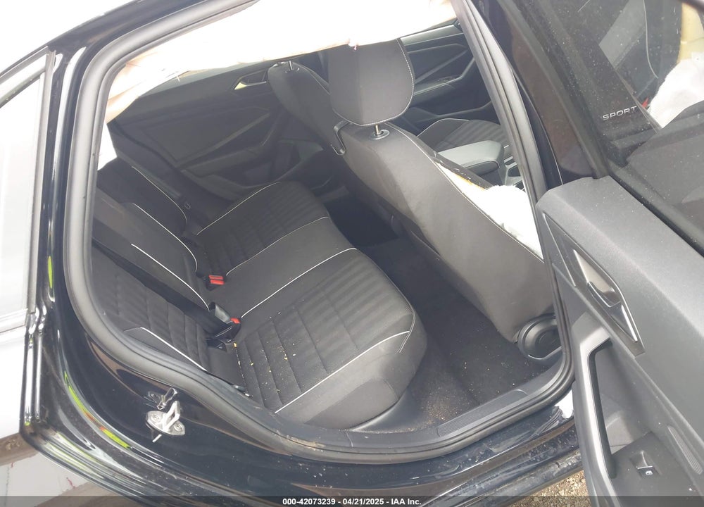 2024 VOLKSWAGEN JETTA 1.5T SPORT VIN: 3VWBM7BU8RM013253