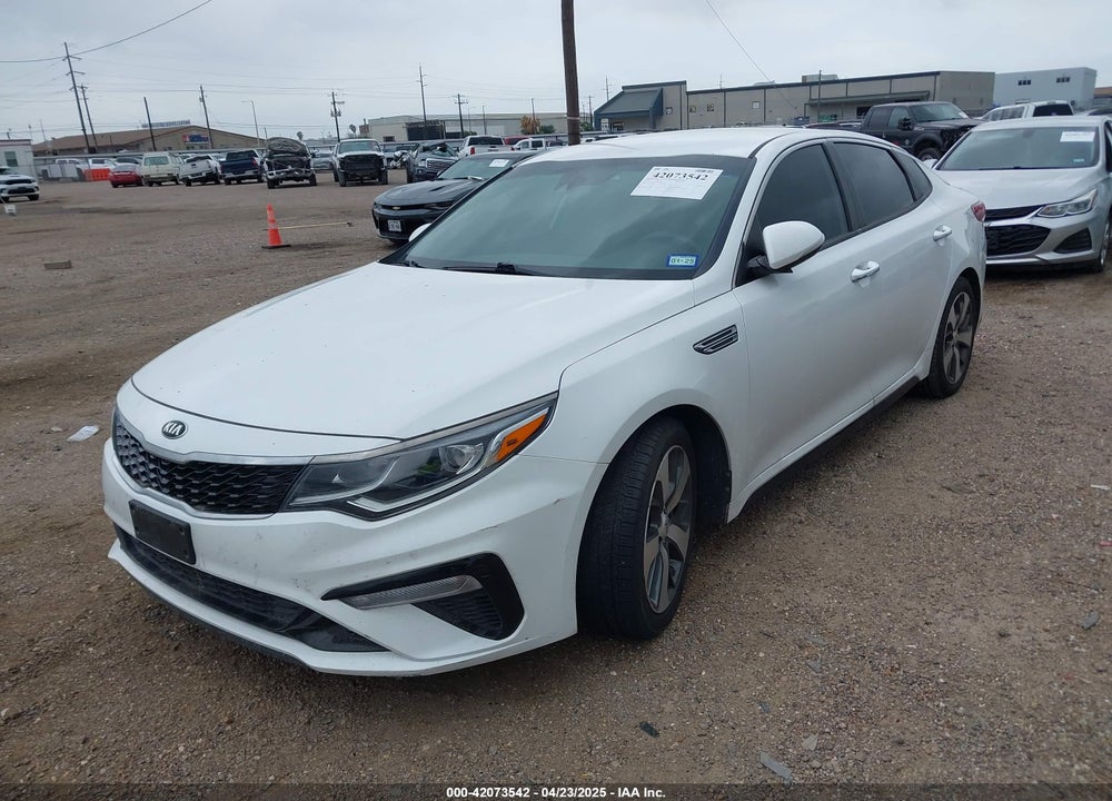 2019 KIA OPTIMA S VIN: 5XXGT4L30KG333769