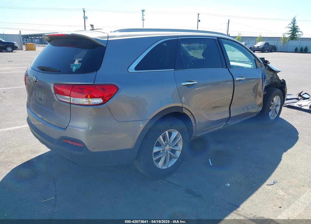 2016 KIA SORENTO 2.4L LX VIN: 5XYPGDA33GG170027