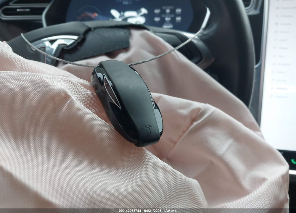 2017 TESLA MODEL S VIN: 5YJSA1E24HF195488