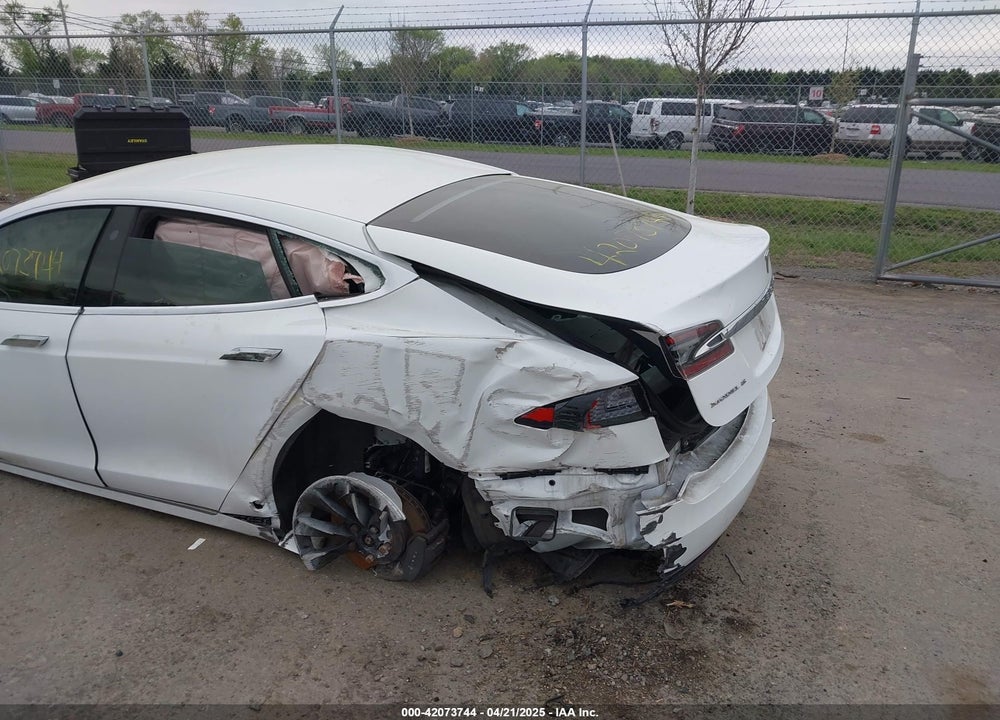 2017 TESLA MODEL S VIN: 5YJSA1E24HF195488