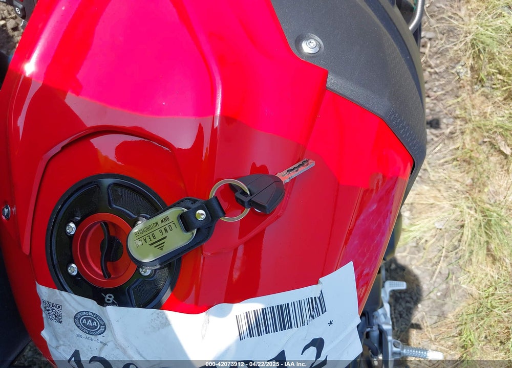 2024 BMW S 1000 RR VIN: WB10E6304R6K70128