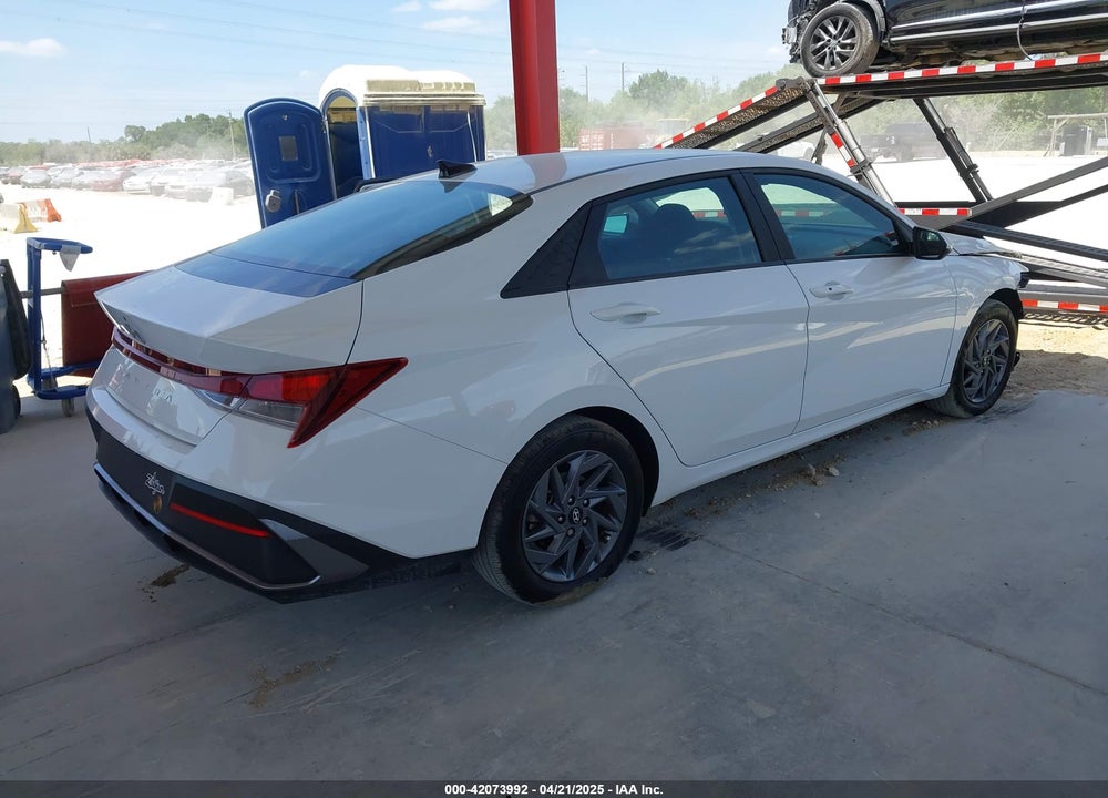 2024 HYUNDAI ELANTRA SEL VIN: KMHLM4DG3RU637174