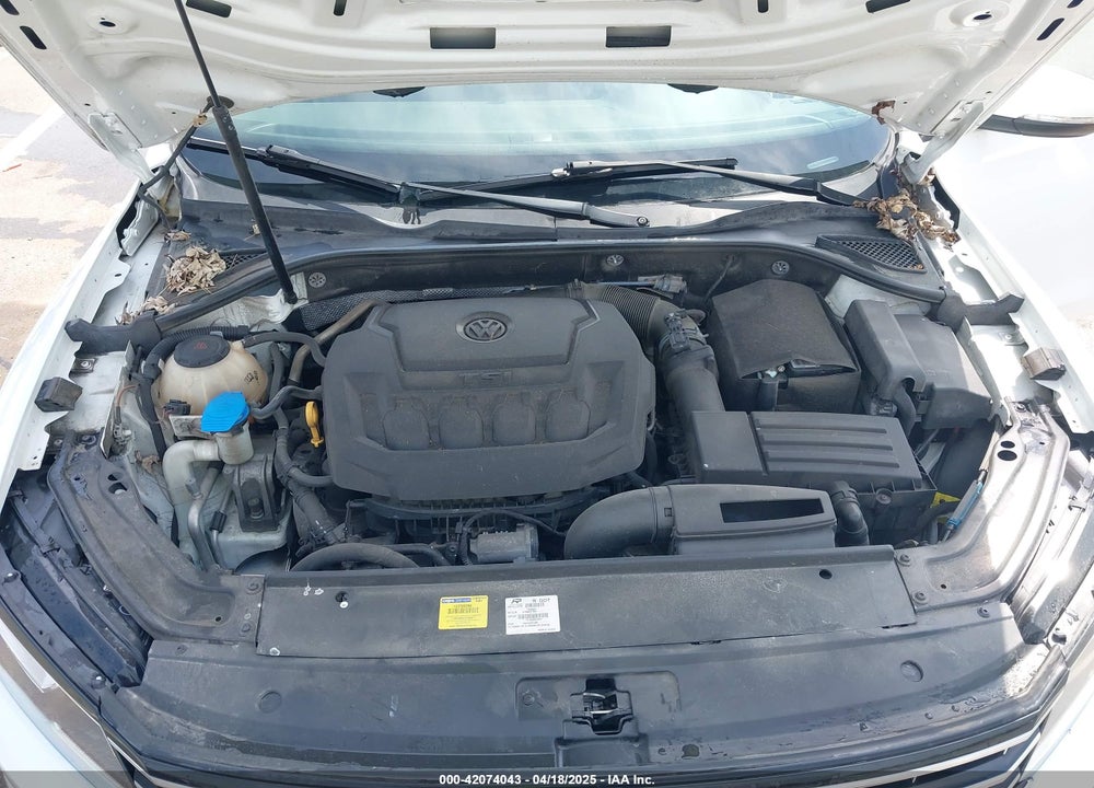 2018 VOLKSWAGEN PASSAT VIN: 1VWAA7A32JC011176