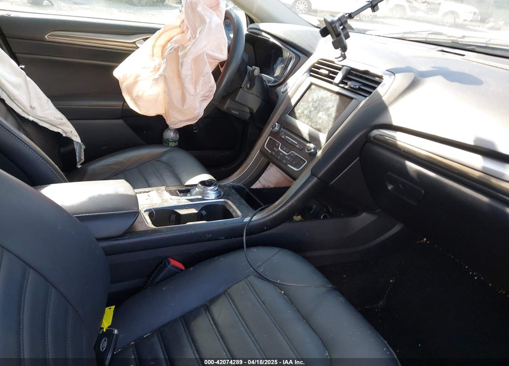 2018 FORD FUSION ENERGI VIN: 3FA6P0PU0JR105997