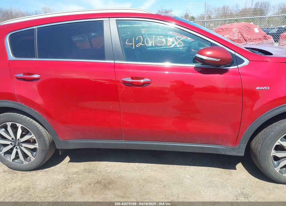 2018 KIA SPORTAGE EX VIN: KNDPNCAC8J7447095
