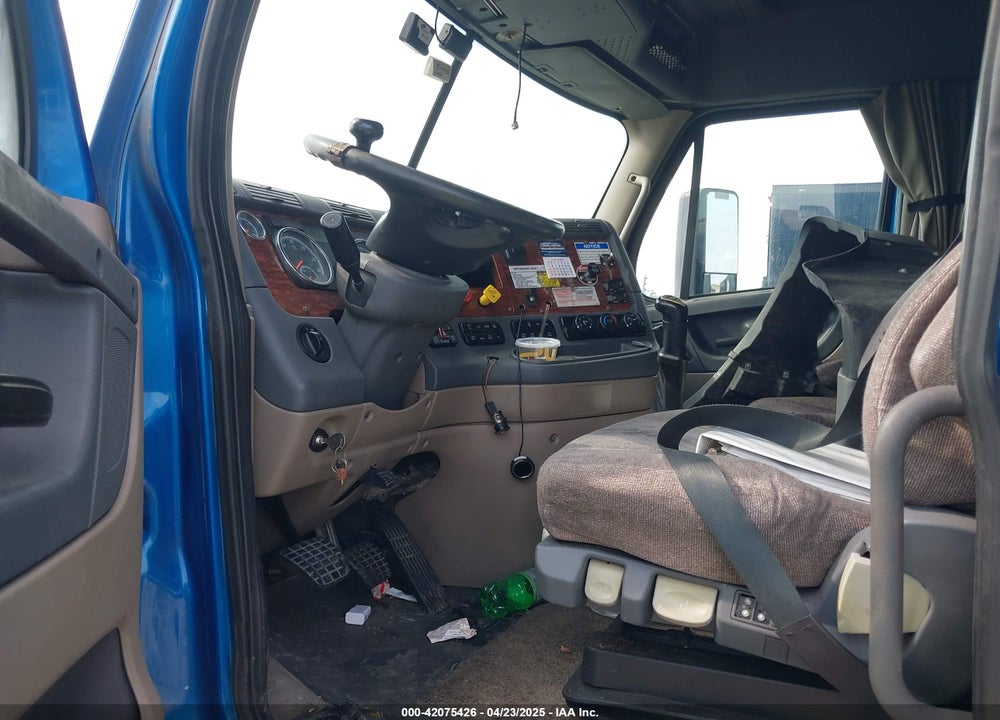 2014 FREIGHTLINER CASCADIA 125 VIN: 3AKJGLD53ESFH3287