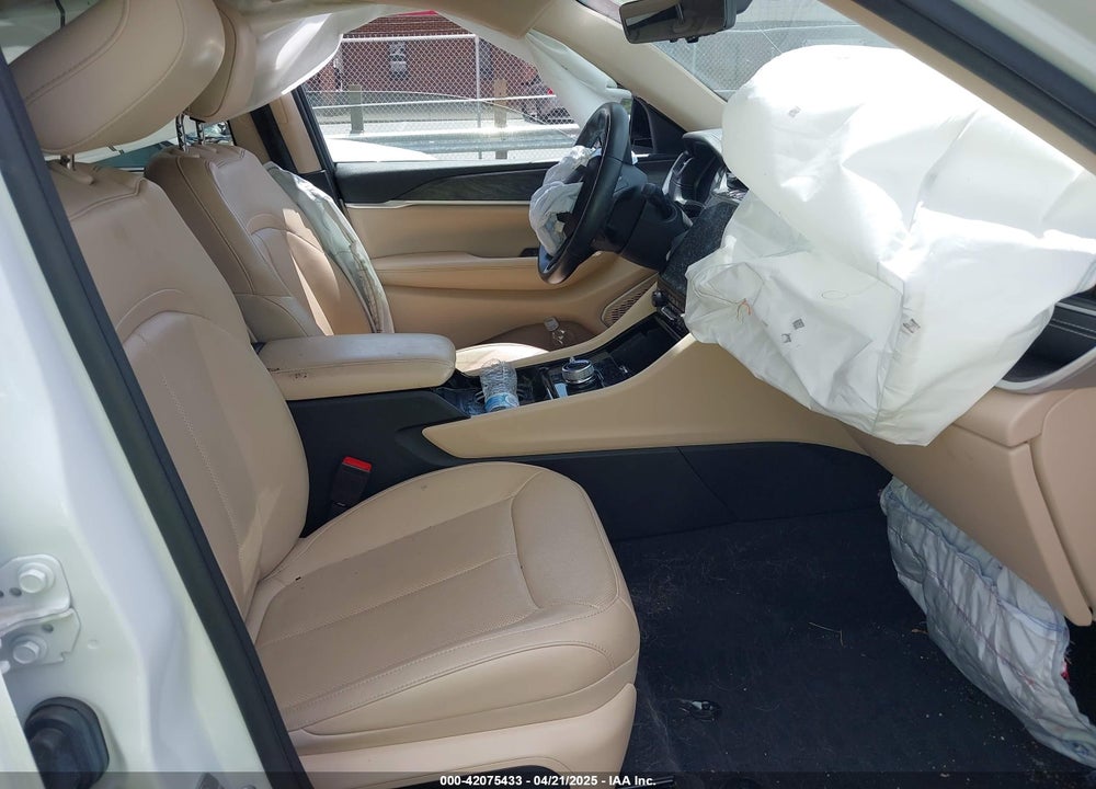 2021 JEEP GRAND CHEROKEE L VIN: 1C4RJKBG4M8136830