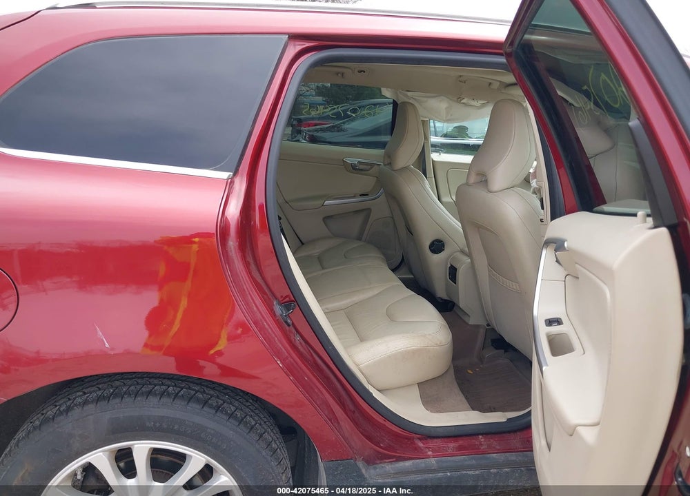 2010 VOLVO XC60 VIN: YV4992DZ3A2030792