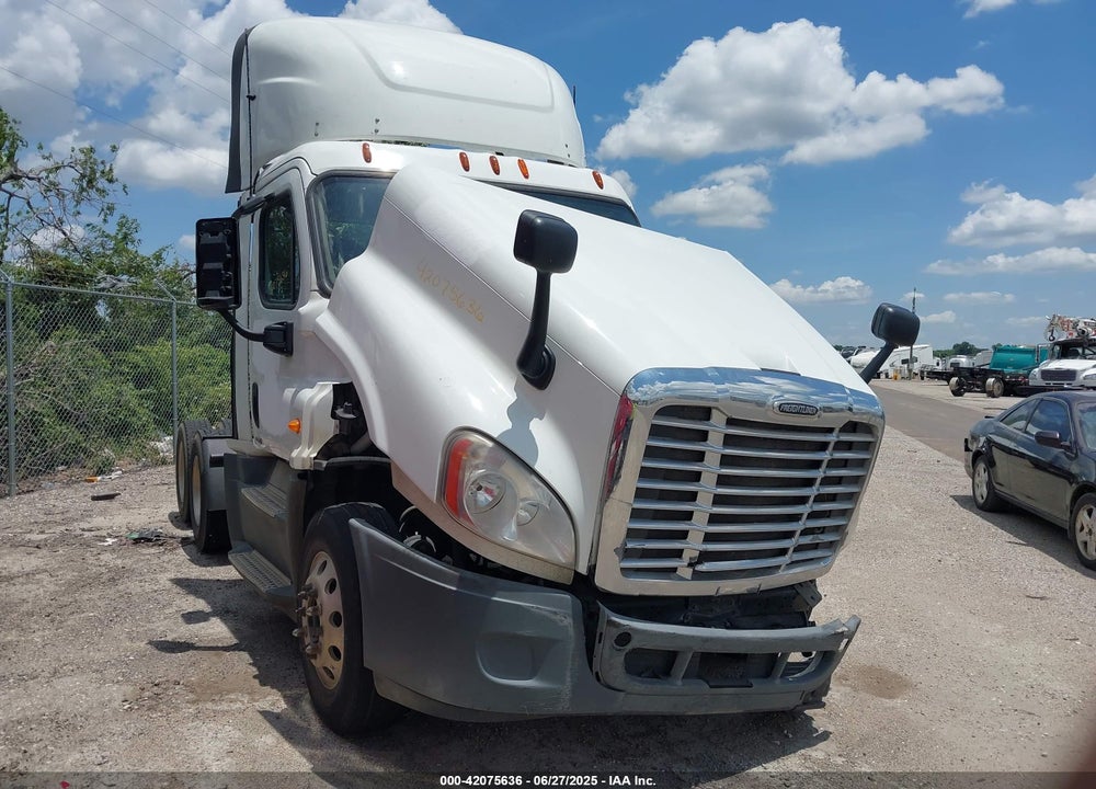 2015 FREIGHTLINER CASCADIA 125 --- VIN: 1FUGGED5XFLGC1886