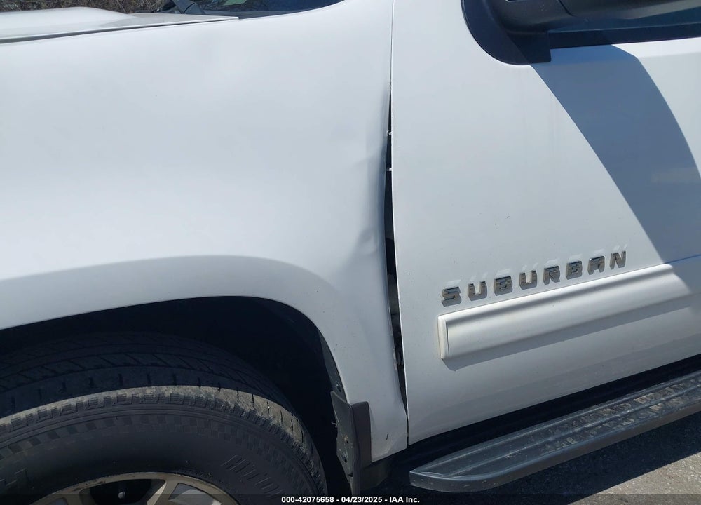 2014 CHEVROLET SUBURBAN 1500 VIN: 1GNSKJE76ER222678