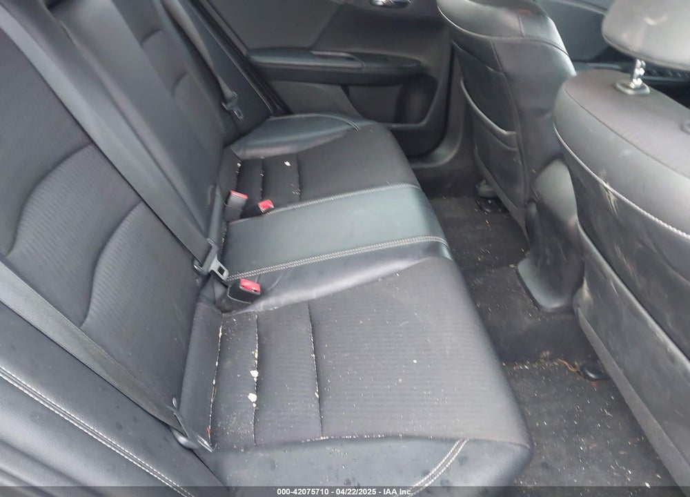 2017 HONDA ACCORD VIN: 1HGCR2F50HA000069