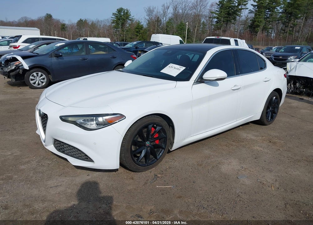 2017 ALFA ROMEO GIULIA RWD VIN: ZARFAEBN1H7556386