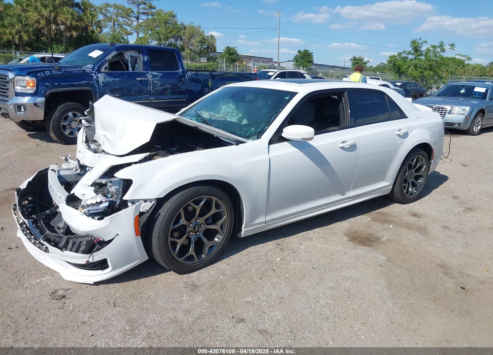 2018 CHRYSLER 300 VIN: 2C3CCABG2JH240298