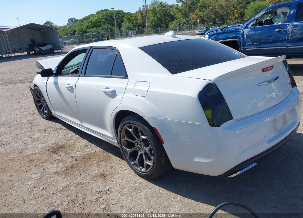 2018 CHRYSLER 300 VIN: 2C3CCABG2JH240298
