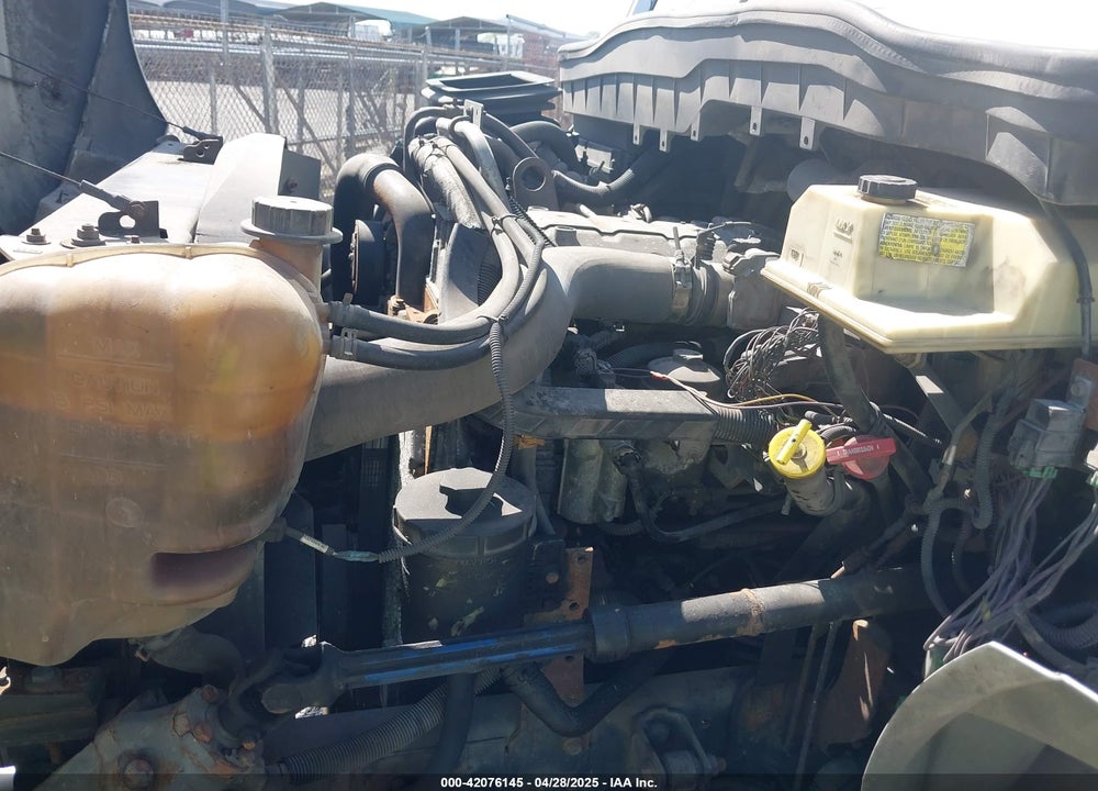 2011 INTERNATIONAL 4000 4300 LP VIN: 1HTMNAAM0BJ393802