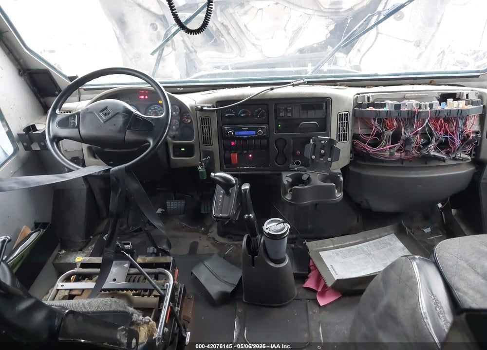 2011 INTERNATIONAL 4000 4300 LP VIN: 1HTMNAAM0BJ393802