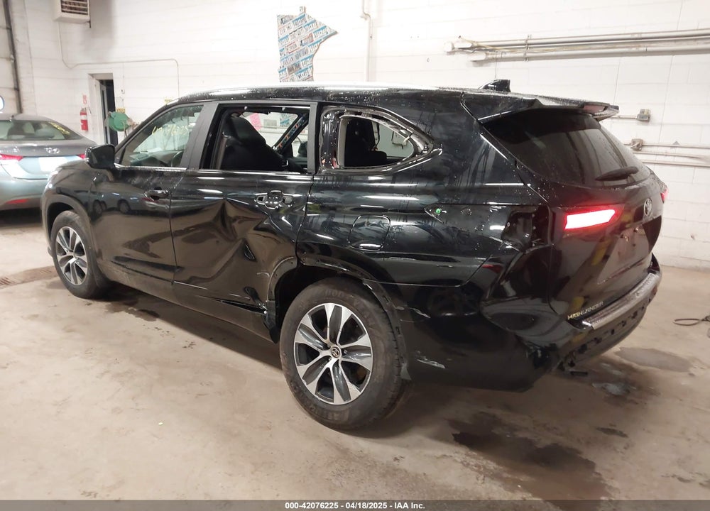 2023 TOYOTA HIGHLANDER VIN: 5TDKDRAH8PS020610
