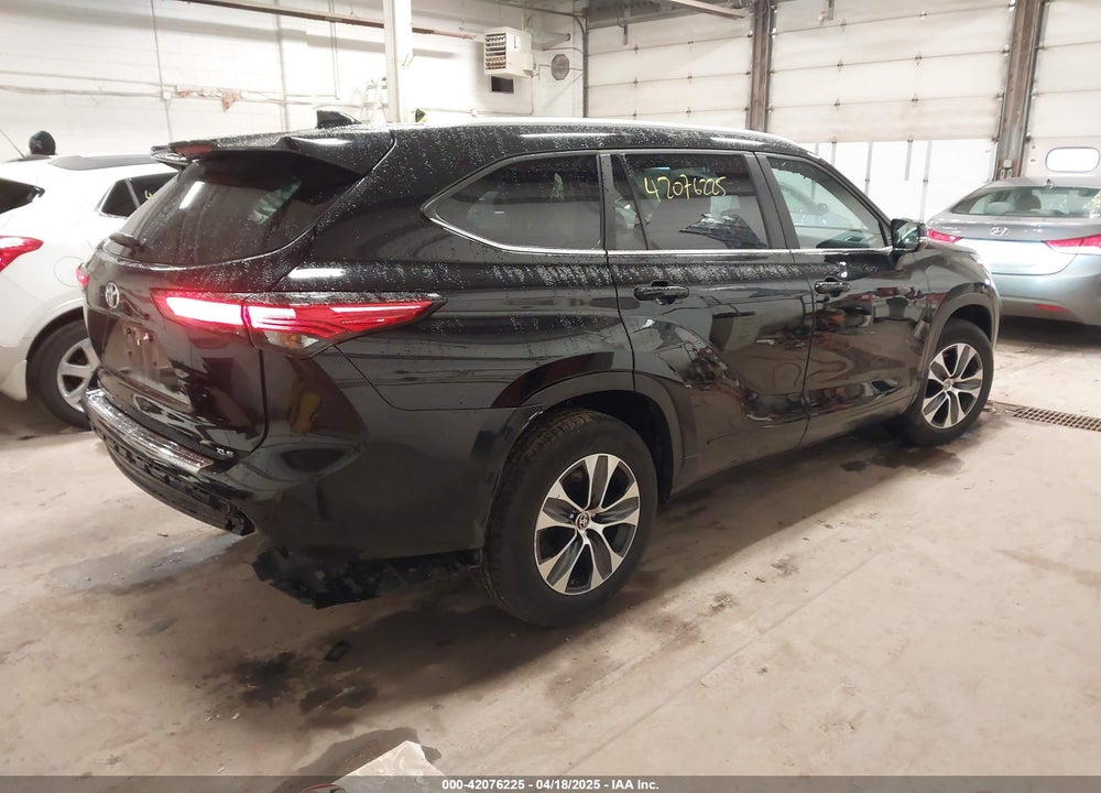 2023 TOYOTA HIGHLANDER VIN: 5TDKDRAH8PS020610
