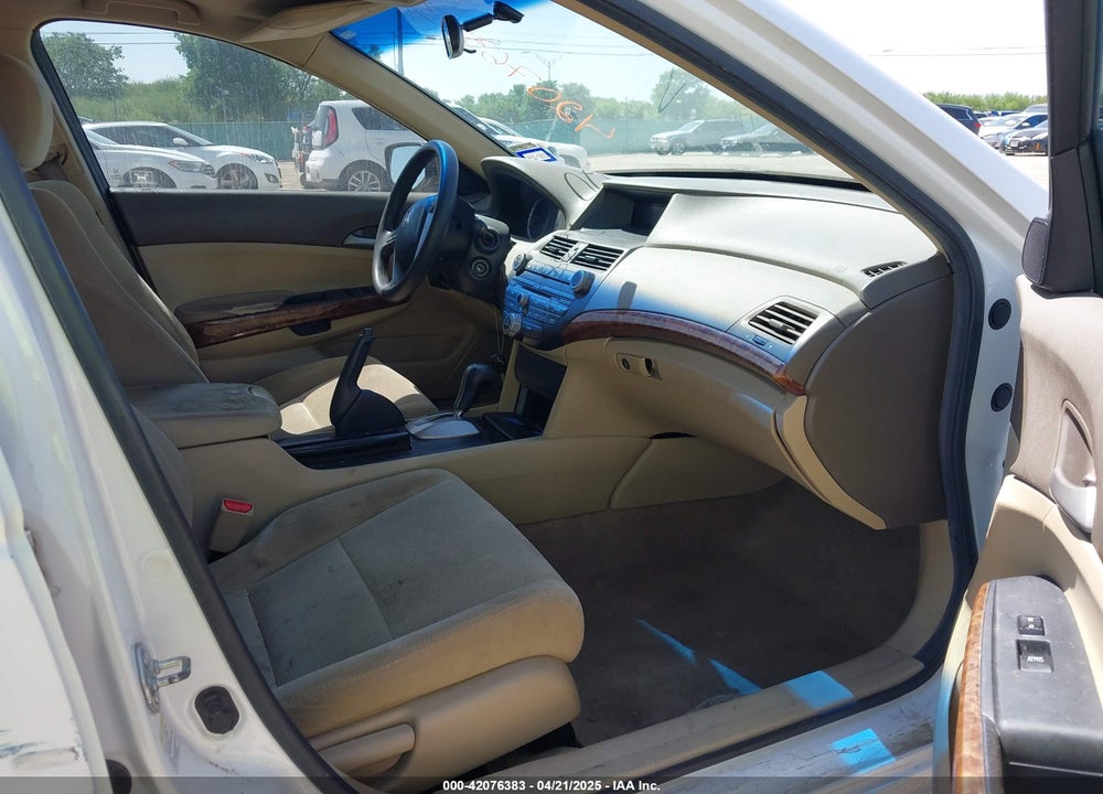 2010 HONDA ACCORD VIN: 1HGCP2F72AA092850
