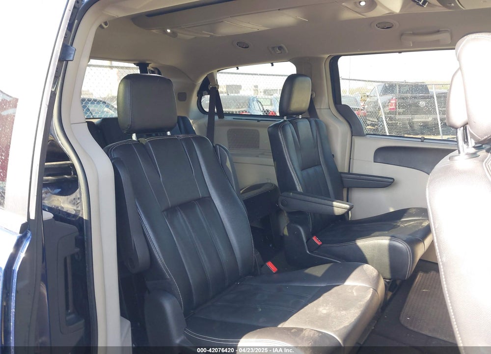 2015 CHRYSLER TOWN & COUNTRY TOURING VIN: 2C4RC1BG6FR630313
