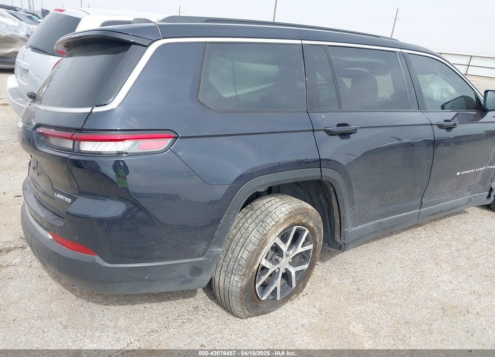 2024 JEEP GRAND CHEROKEE L VIN: 1C4RJKBG9R8584407