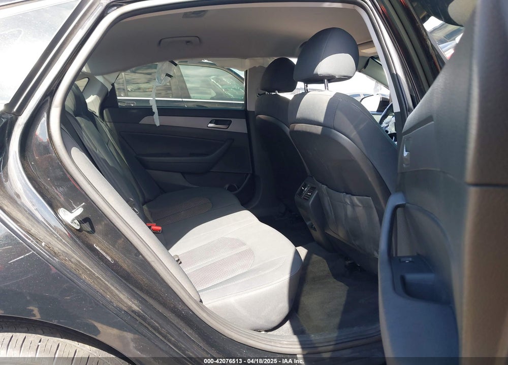 2019 HYUNDAI SONATA VIN: 5NPE34AF8KH739095