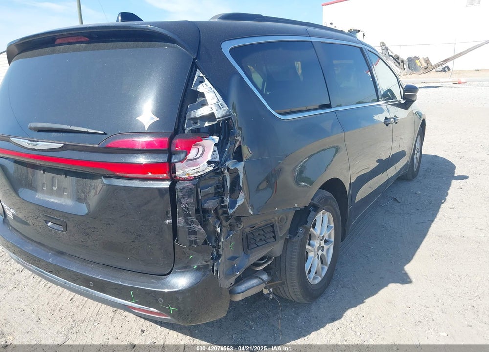 2022 CHRYSLER PACIFICA TOURING L VIN: 2C4RC1BG8NR114016