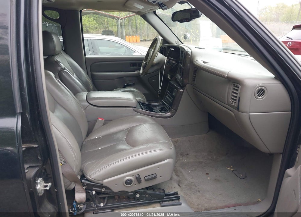2006 GMC YUKON XL 1500 DENALI VIN: 1GKFK66U86J144162