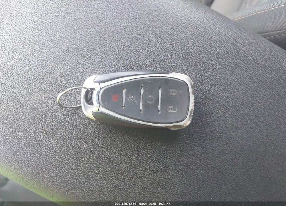 2018 CHEVROLET EQUINOX VIN: 2GNAXJEV5J6175676