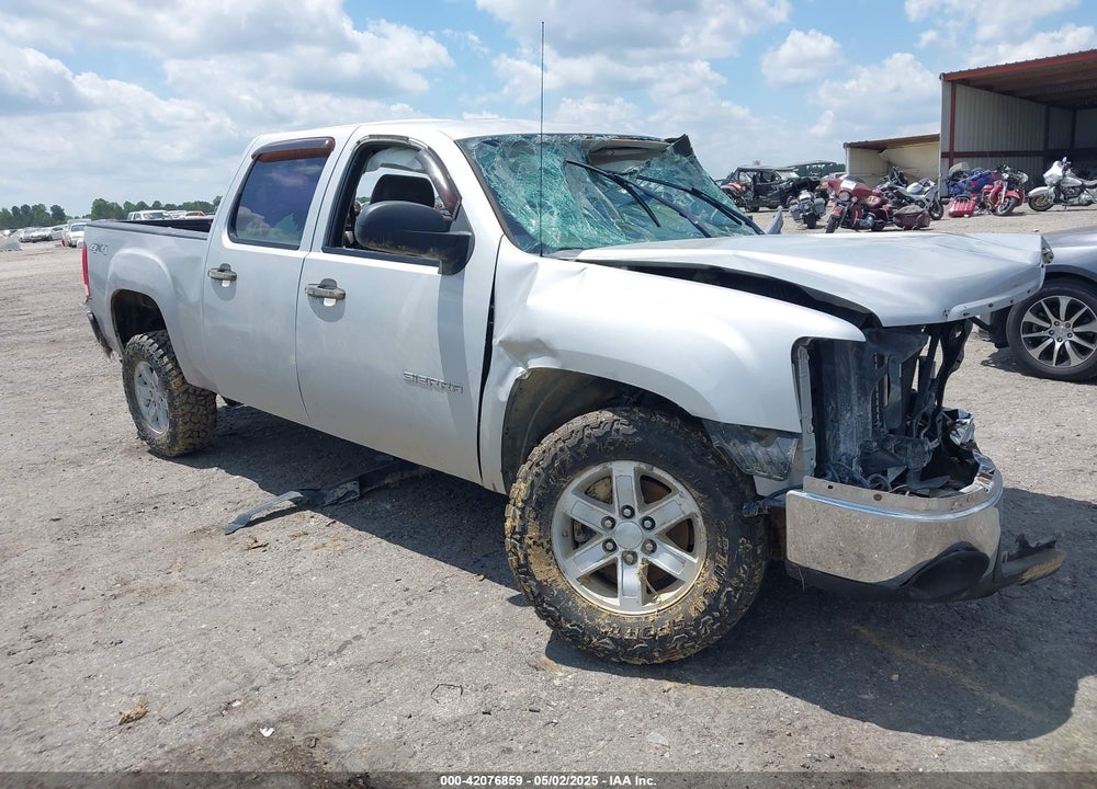 2011 GMC SIERRA 1500 WORK TRUCK VIN: 3GTP2TE3XBG404001
