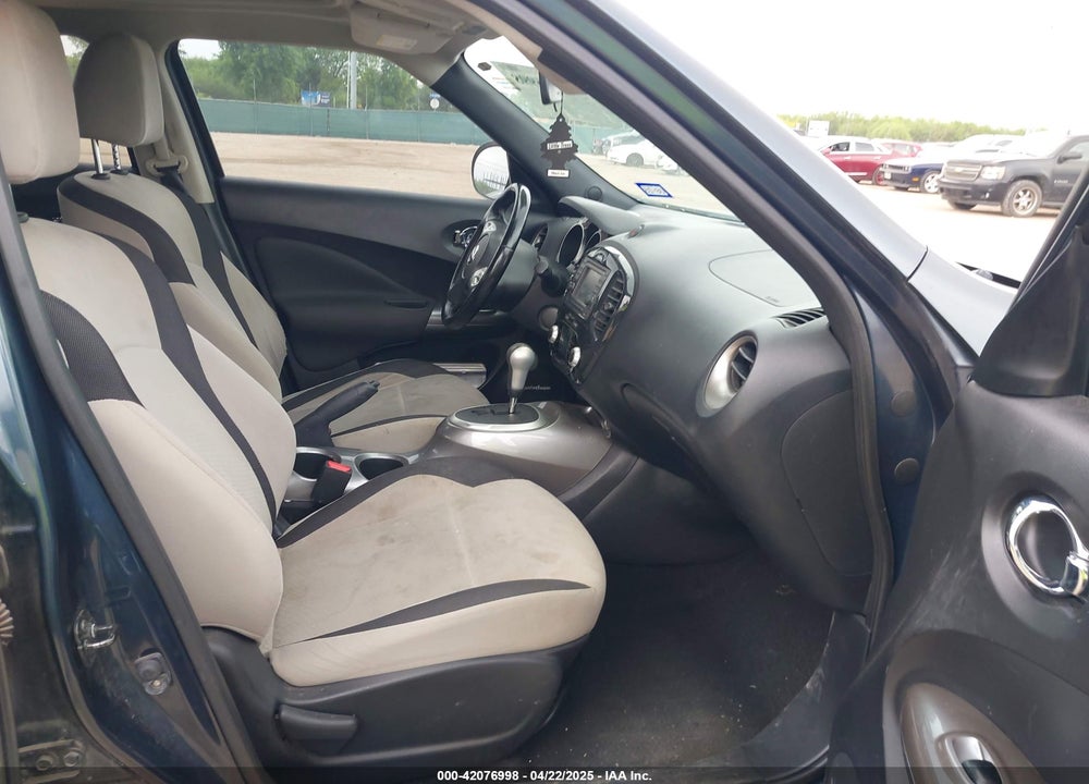 2014 NISSAN JUKE VIN: JN8AF5MR4ET354672