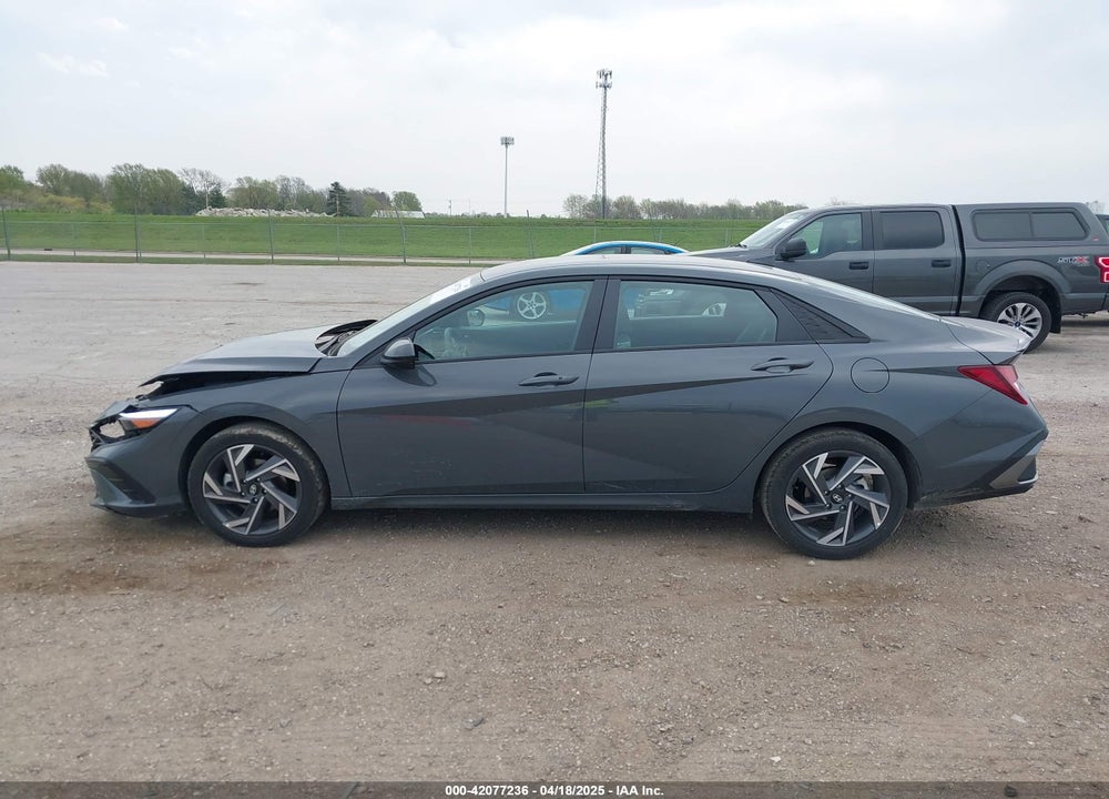 2025 HYUNDAI ELANTRA SEL SPORT VIN: KMHLM4DG4SU956654